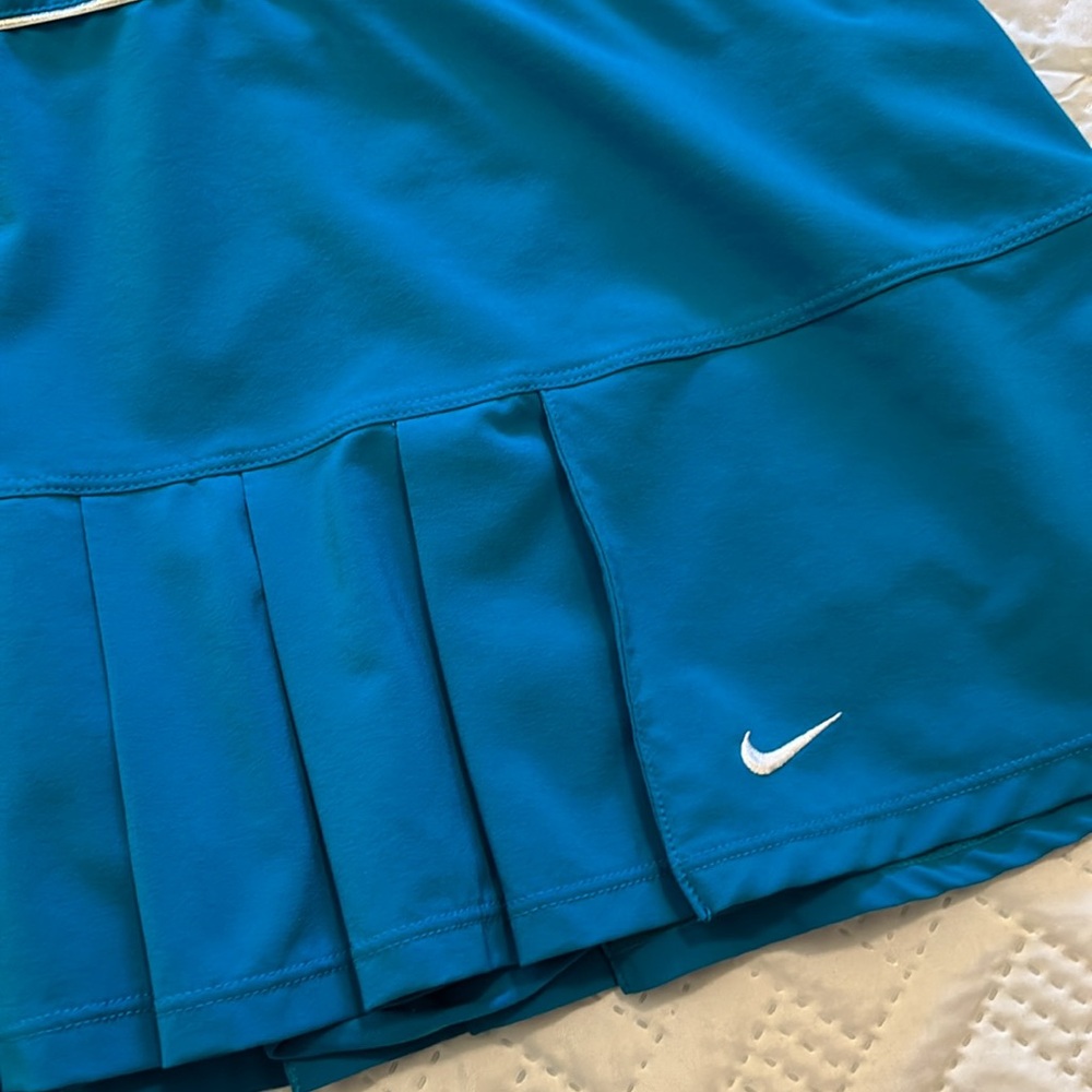 Nike Dri-Fit Pleated Skort - Picture 2 of 9
